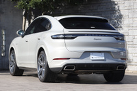 2021 Porsche CAYENNE null