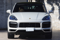 2021 Porsche CAYENNE null