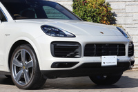 2021 Porsche CAYENNE null