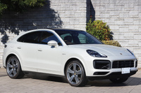 2021 Porsche CAYENNE null