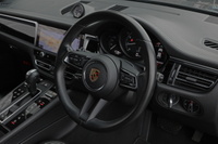 2022 Porsche MACAN null