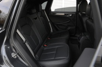 2022 Porsche MACAN null