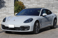 2022 Porsche PANAMERA null