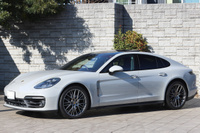 2022 Porsche PANAMERA null