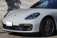 2022 Porsche PANAMERA null