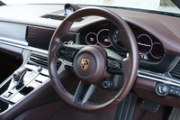 2022 Porsche PANAMERA null