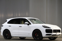 2022 Porsche CAYENNE 