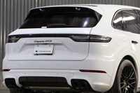 2022 Porsche CAYENNE 