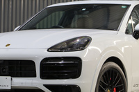 2022 Porsche CAYENNE 