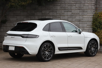 2025 Porsche MACAN 