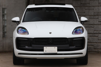 2025 Porsche MACAN 