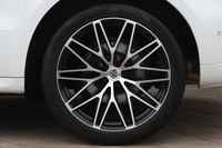 2025 Porsche MACAN 