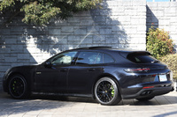 2018 Porsche PANAMERA 