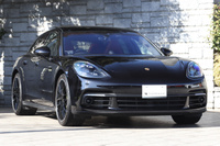2018 Porsche PANAMERA 