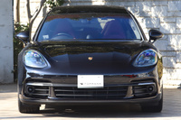 2018 Porsche PANAMERA 