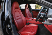 2018 Porsche PANAMERA 