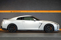 2019 Nissan GT-R R35 GT-R Pure Edition, MY19, NISMO Sports Resetting, Amber-Black Semi-Aniline Leather Front Seats