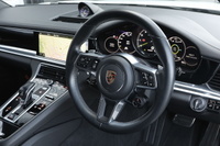 2018 Porsche PANAMERA ４Ｅ ハイブリッド