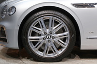 2022 Bentley FLYING SPUR null