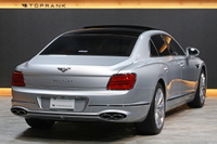 2022 Bentley FLYING SPUR null