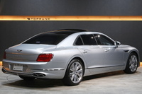 2022 Bentley FLYING SPUR null