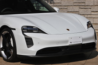 2023 Porsche Taycan 