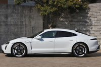 2023 Porsche Taycan 