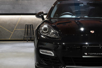 2013 Porsche PANAMERA null
