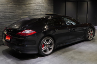 2013 Porsche PANAMERA null