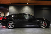 2013 Porsche PANAMERA null