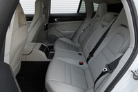 2018 Porsche PANAMERA null