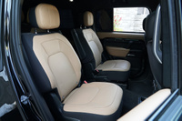 2025 Land Rover DEFENDER null