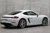 2018 Porsche 718 CAYMAN null
