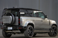 2025 Land Rover DEFENDER null