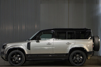 2025 Land Rover DEFENDER null