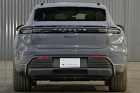 2025 Porsche MACAN 