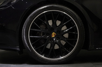 2018 Porsche PANAMERA null