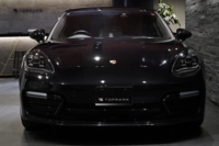 2018 Porsche PANAMERA null