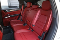 2019 Porsche CAYENNE null