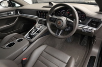 2022 Porsche PANAMERA null