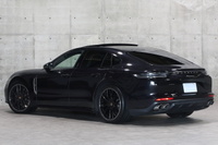 2022 Porsche PANAMERA null