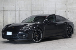 2022 Porsche PANAMERA