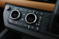 2024 Land Rover DEFENDER null