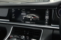 2017 Porsche PANAMERA null