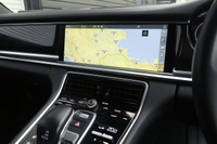 2017 Porsche PANAMERA null