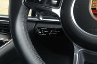 2017 Porsche PANAMERA null