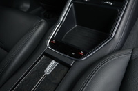 2017 Porsche PANAMERA null