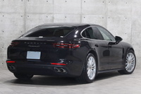 2017 Porsche PANAMERA null