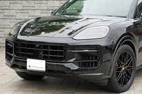 2024 Porsche CAYENNE 