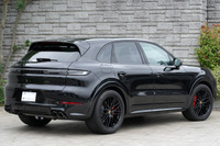 2024 Porsche CAYENNE 